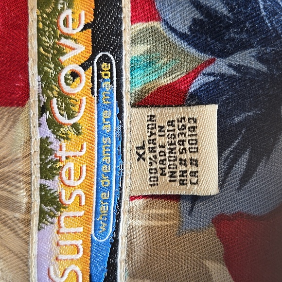 Sunset Cove camp shirt - Picture 2 of 6